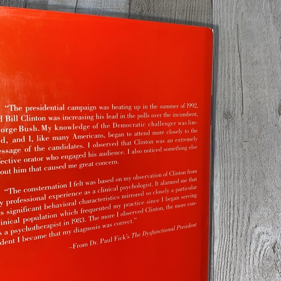 Dysfunctional President hardback book - Picture 11 of 12